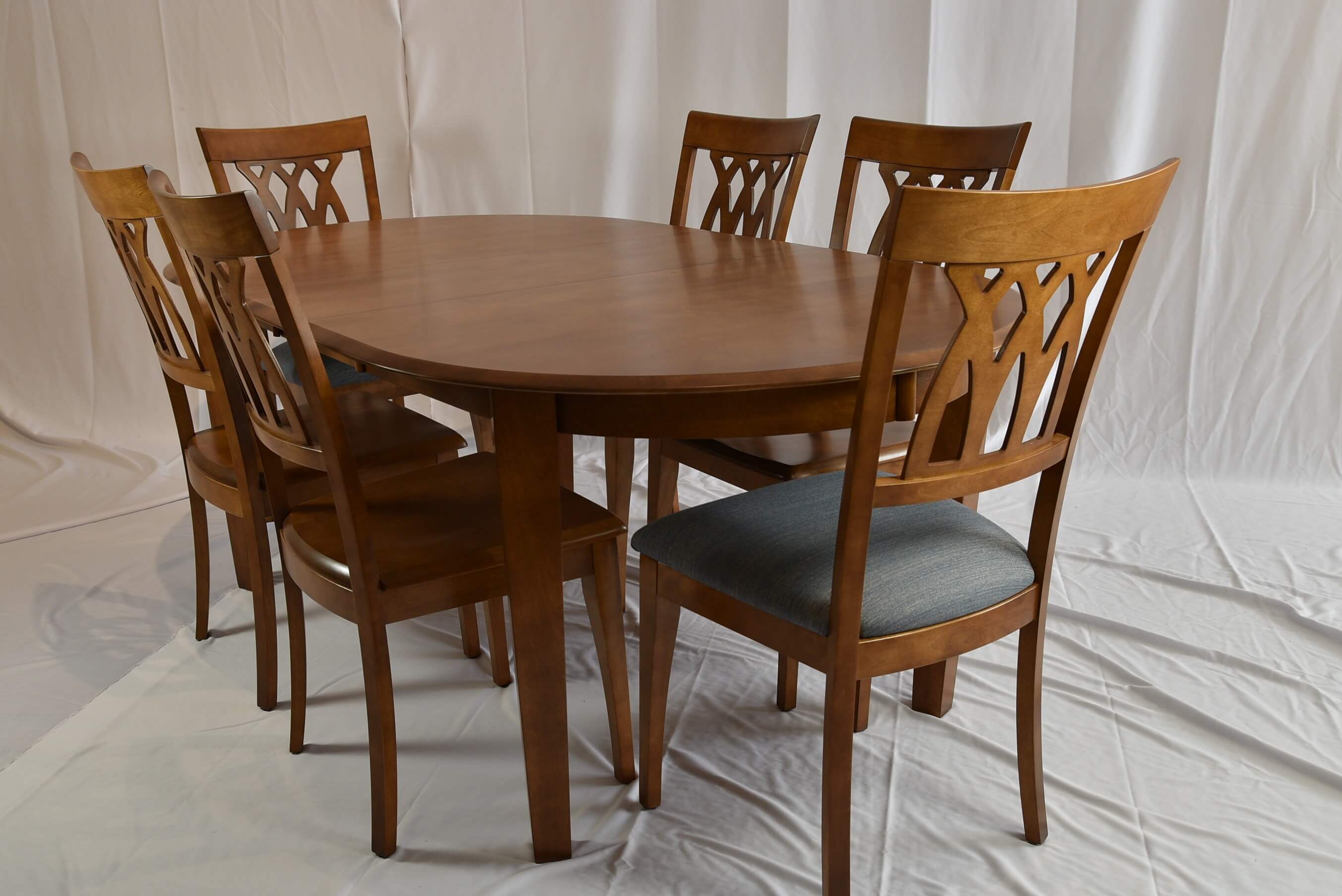 Oval Table W Chairs Pierce Furniture